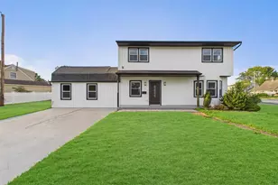 49 Griddle Ln, Levittown, NY 11756 - Photo 2