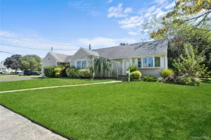 2986 Valley Rd, Wantagh, NY 11793 - Photo 2