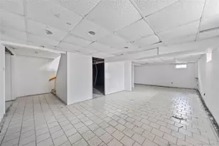 2986 Valley Rd, Wantagh, NY 11793 - Photo 14