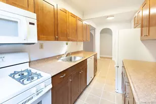 41-07 42nd St, Sunnyside, NY 11104 - Photo 18