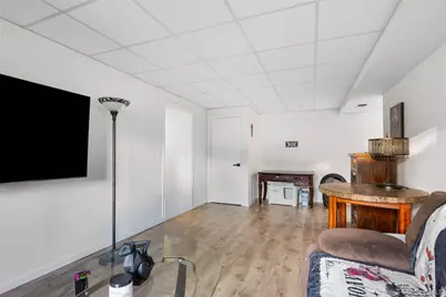 195 Lake Pointe Circle #195, Middle Island, NY 11953 - Photo 6