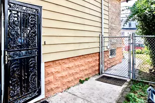 126-27 147th St, Ozone Park, NY 11436 - Photo 4