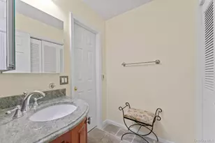 114 Oxford Rd, New Rochelle, NY 10804 - Photo 16