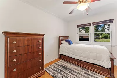 114 Oxford Road, New Rochelle, NY 10804 - Photo 18