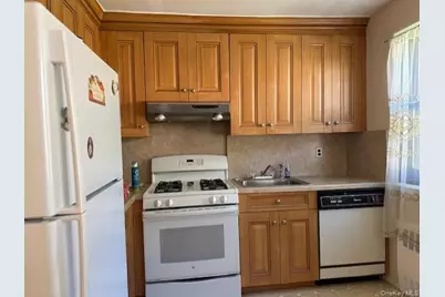 5 Lawrence Drive #A, White Plains, NY 10603 - Photo 6