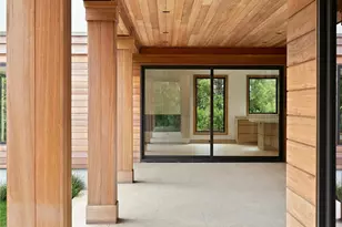 27 Fresh Pond Rd, Mott Haven, NY 11963 - Photo 12