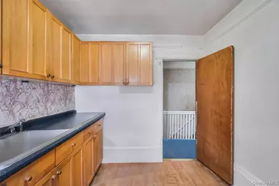 10312 114th Street, Richmond Hill, NY 11419 - Photo 8