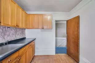 103-12 114th St, Richmond Hill, NY 11419 - Photo 8