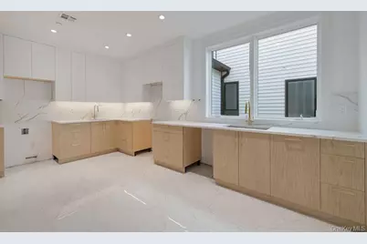 27 Ellish Parkway #103, Spring Valley, NY 10977 - Photo 10