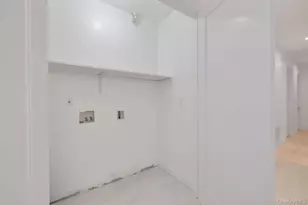 27 Ellish Pkwy, Spring Valley, NY 10977 - Photo 18