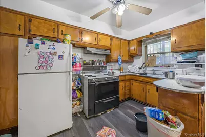 4634 Carpenter Avenue, Bronx, NY 10470 - Photo 16