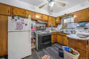 4634 Carpenter Ave, Bronx, NY 10470 - Photo 16