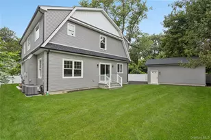 111 Fairfield Ave, Port Washington, NY 11050 - Photo 22