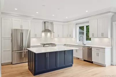 111 Fairfield Avenue, Port Washington, NY 11050 - Photo 6