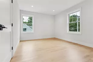 111 Fairfield Ave, Port Washington, NY 11050 - Photo 8