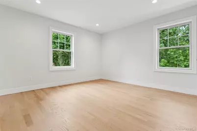 111 Fairfield Avenue, Port Washington, NY 11050 - Photo 16