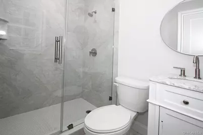 16 Eleanor Road, Plainview, NY 11803 - Photo 14