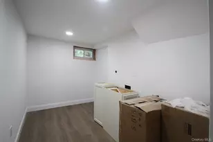 16 Eleanor Rd, Plainview, NY 11803 - Photo 22