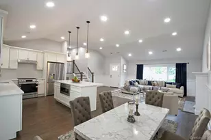 16 Eleanor Rd, Plainview, NY 11803 - Photo 4