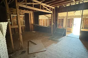 125 S Clinton Ave, Bay Shore, NY 11706 - Photo 6