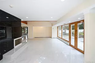 81 Carriage Ln, Roslyn Heights, NY 11577 - Photo 20