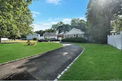 9 Melville Rd N, Huntington Station, NY 11746 - Photo 2