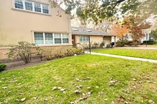 573 Fairway Dr, Woodmere, NY 11598 - Photo 2