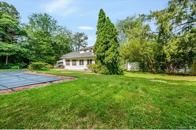 79 E Deer Park Road, Dix Hills, NY 11746 - Photo 24
