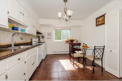 79 E Deer Park Road, Dix Hills, NY 11746 - Photo 4