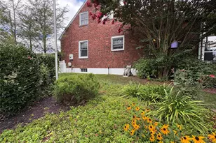 17 Somerset Ave, East Islip, NY 11730 - Photo 6