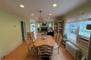 17 Somerset Ave, East Islip, NY 11730 - Photo 20