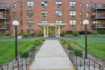 5 Oakdale Manor #L17, Suffern, NY 10901 - Photo 4