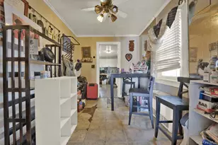 692 Beck St, Hempstead, NY 11553 - Photo 6