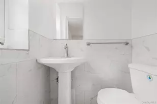 72-10 112th St, Forest Hills, NY 11375 - Photo 12