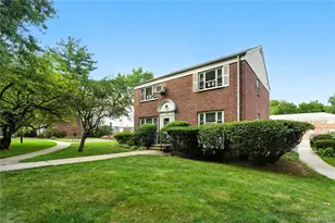 15-63 212th St, Bayside, NY 11360 - Photo 4