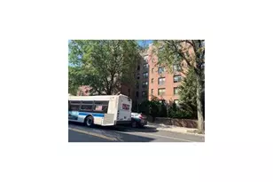 65-10 108th St, Forest Hills, NY 11375 - Photo 2