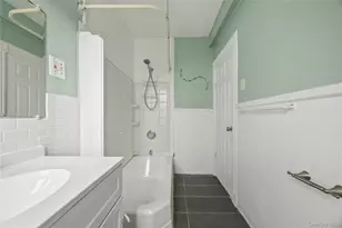 407 N MacQuesten Pkwy, Mount Vernon, NY 10552 - Photo 16