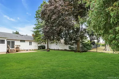 344 N Hickory Street, Massapequa, NY 11758 - Photo 28