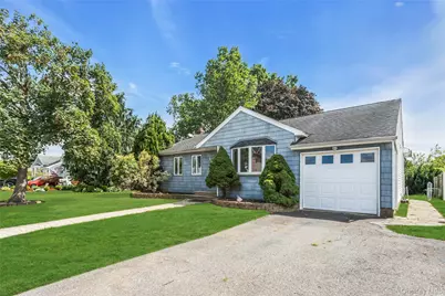 344 N Hickory Street, Massapequa, NY 11758 - Photo 2