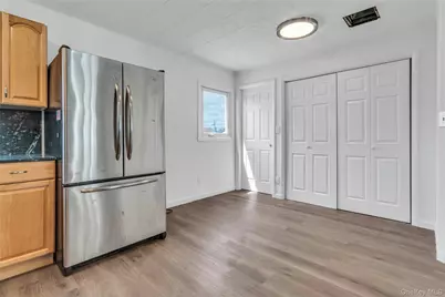 344 N Hickory Street, Massapequa, NY 11758 - Photo 12