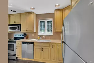 11 Seaman Rd, Poughkeepsie, NY 12601 - Photo 12