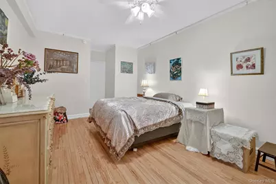 601 Pelham Parkway N #106, Bronx, NY 10467 - Photo 24