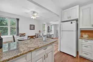 601 Pelham Pkwy N, Bronx, NY 10467 - Photo 20