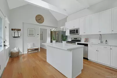 200 Fort Hill Road, Scarsdale, NY 10583 - Photo 10