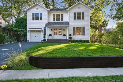 5 Pepperday Avenue, Port Washington, NY 11050 - Photo 2