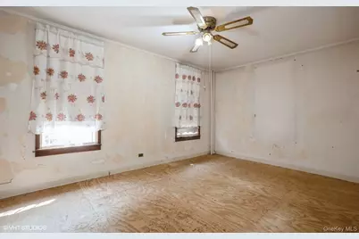 4261 Byron Avenue, Bronx, NY 10466 - Photo 16
