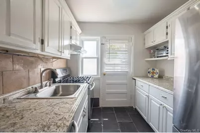 1600 Grand Avenue #V1, Baldwin, NY 11510 - Photo 4