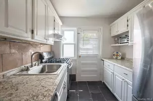 1600 Grand Ave, Baldwin, NY 11510 - Photo 4