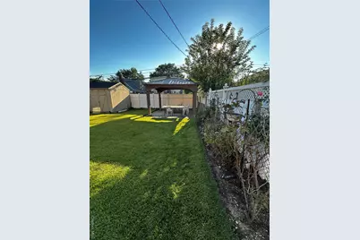 7734 Little Neck Parkway, Glen Oaks, NY 11004 - Photo 4