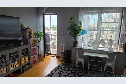 134 West End Avenue #4A, Brooklyn, NY 11235 - Photo 2